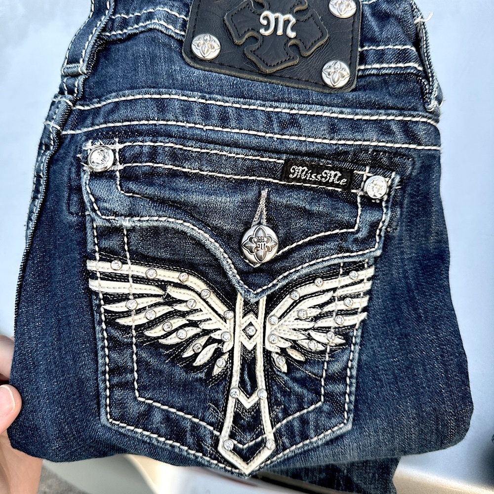 Miss Me Brand Blue Jeans, Size 26, Bootcut, Angel Pocket